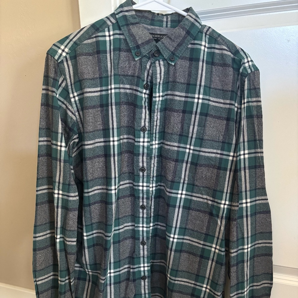 BANANA REPUBLIC SLIM-FIT BOLD PLAID LUXE FLANNEL BUTTON-DOWN SHIRT